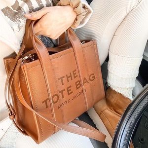 Marc Jacob’s Leather Tote Bag in Argon Oil